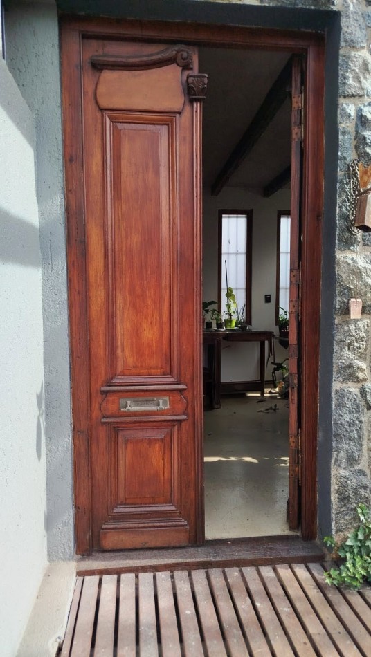 CASA grande en VENTA de 2/3 dormitorios en el Diquecito barrio de la calera Cordoba jardin y pileta 