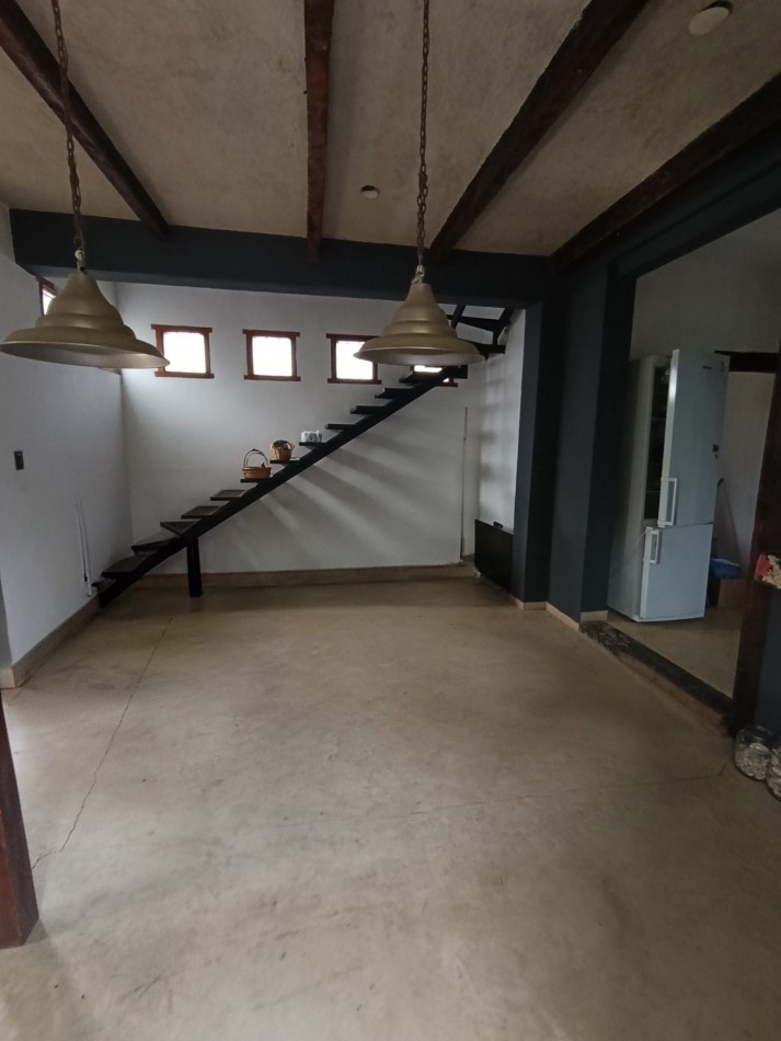 CASA grande en VENTA de 2/3 dormitorios en el Diquecito barrio de la calera Cordoba jardin y pileta 