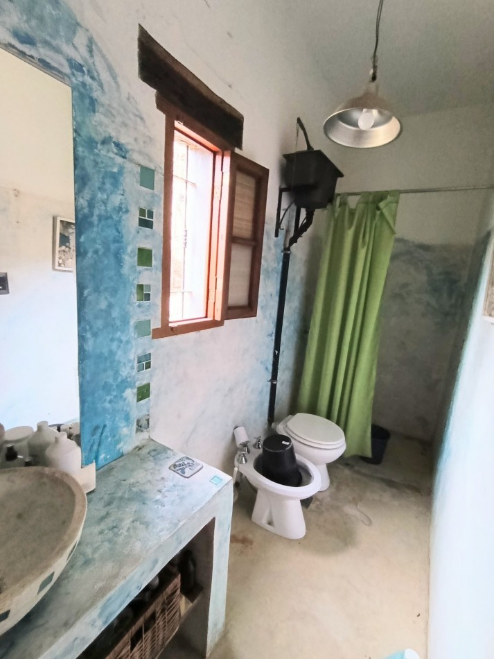 CASA grande en VENTA de 2/3 dormitorios en el Diquecito barrio de la calera Cordoba jardin y pileta 