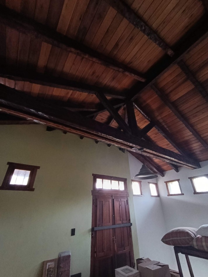 CASA grande en VENTA de 2/3 dormitorios en el Diquecito barrio de la calera Cordoba jardin y pileta 