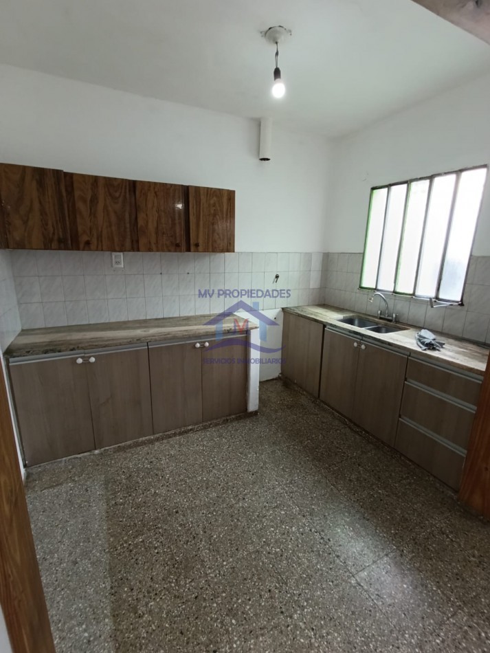Casa en venta de 3 Dormitorios Barrio Los Naranjos 