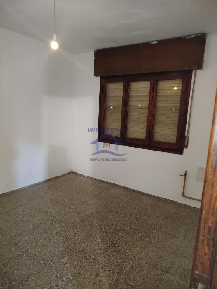 Casa en venta de 3 Dormitorios Barrio Los Naranjos 