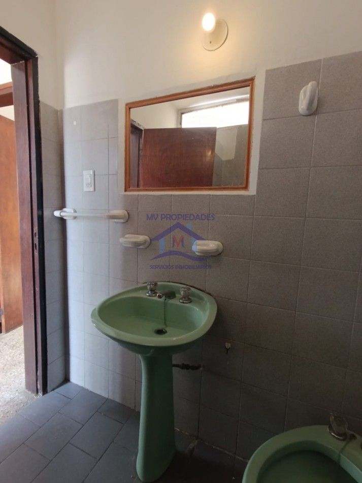 Casa en venta de 3 Dormitorios Barrio Los Naranjos 