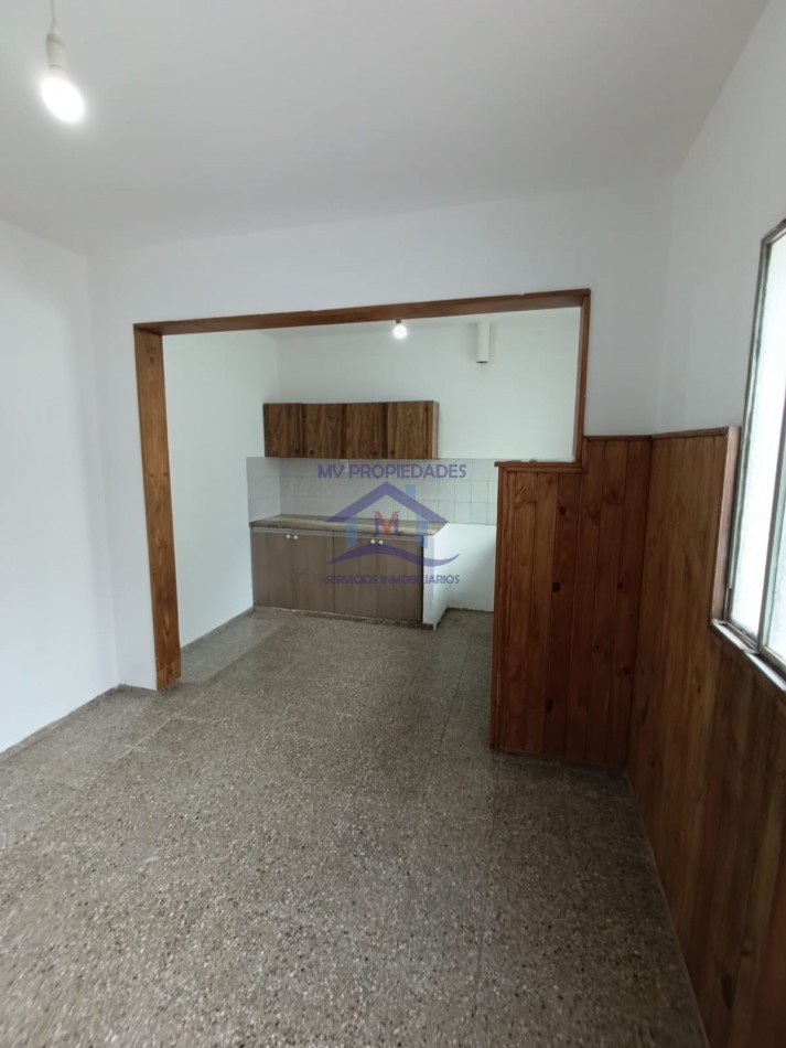 Casa en venta de 3 Dormitorios Barrio Los Naranjos 