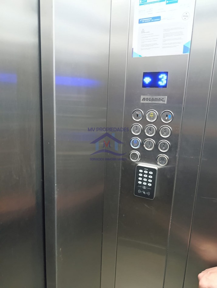 Departamento en venta de 1 dormitorio  y balconen barrio Alberdi 