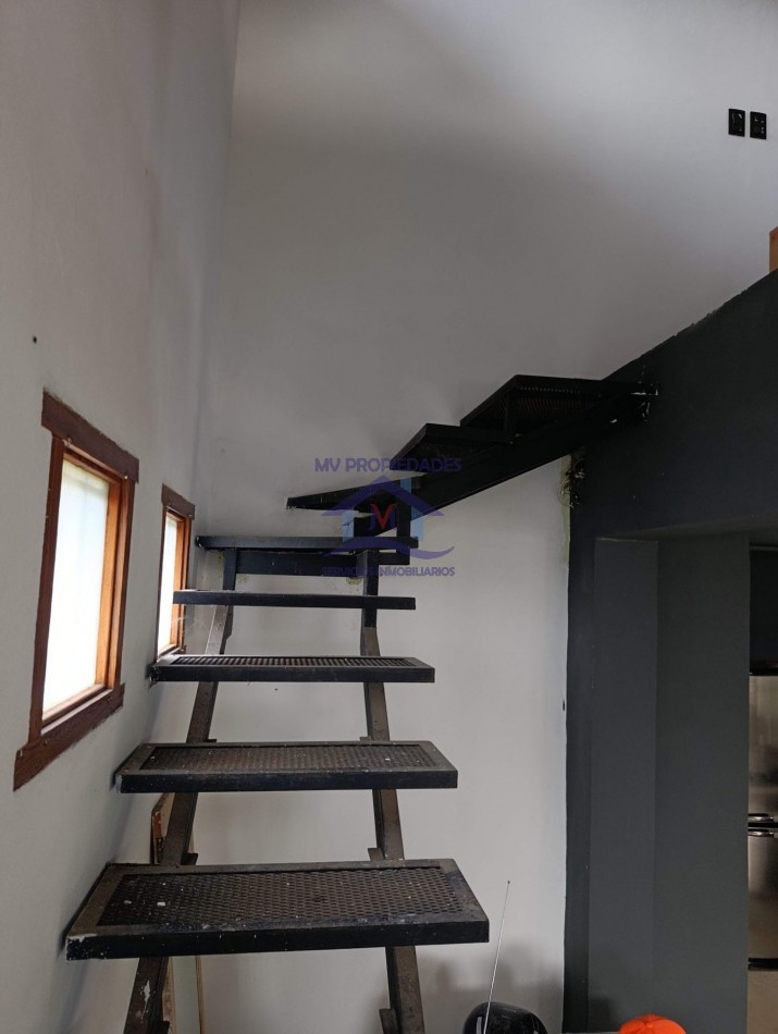 CASA grande en VENTA de 2/3 dormitorios en el Diquecito barrio de la calera Cordoba jardin y pileta 