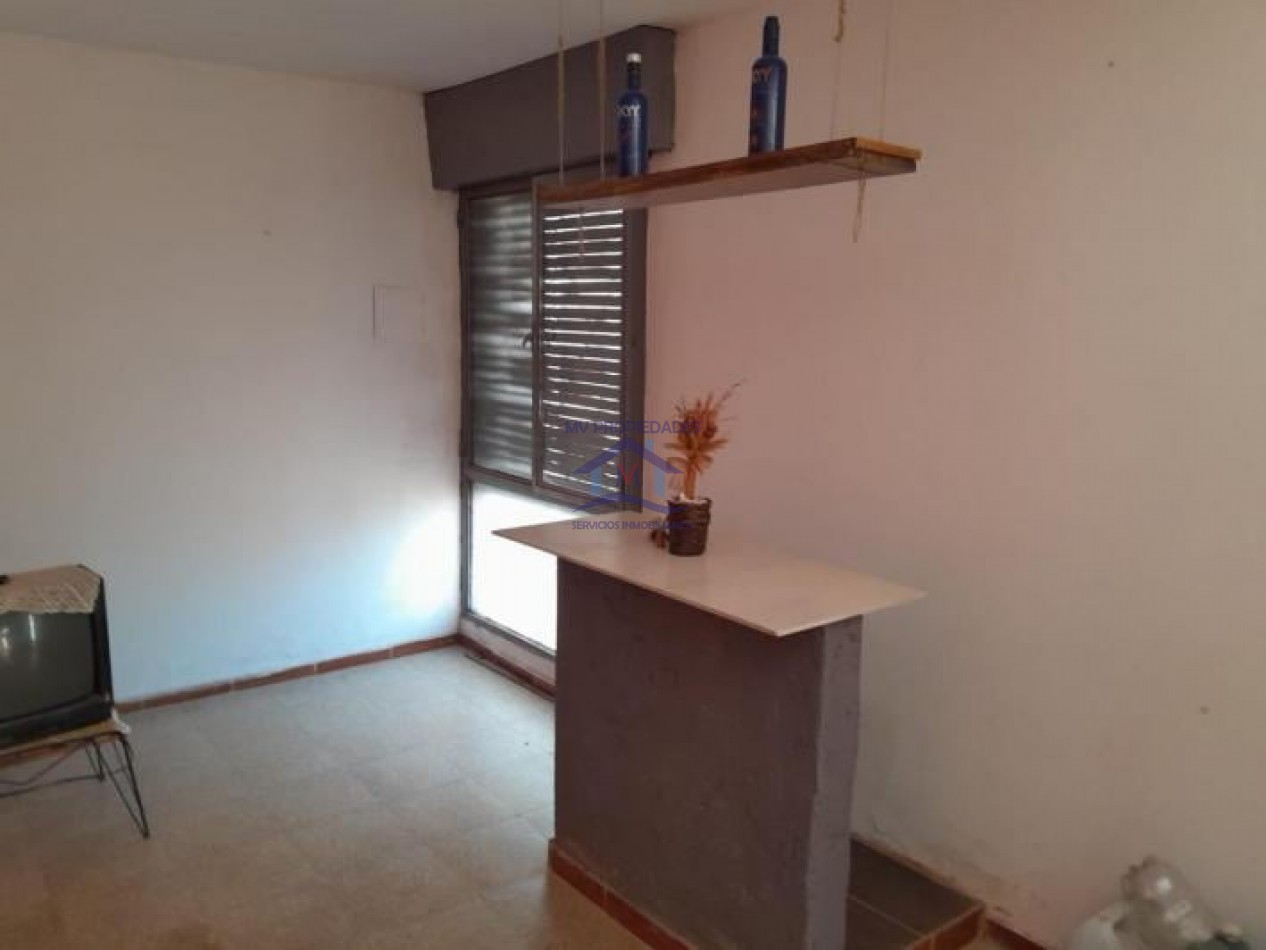 Casa mas departamento en venta en barrio Parque Republica 