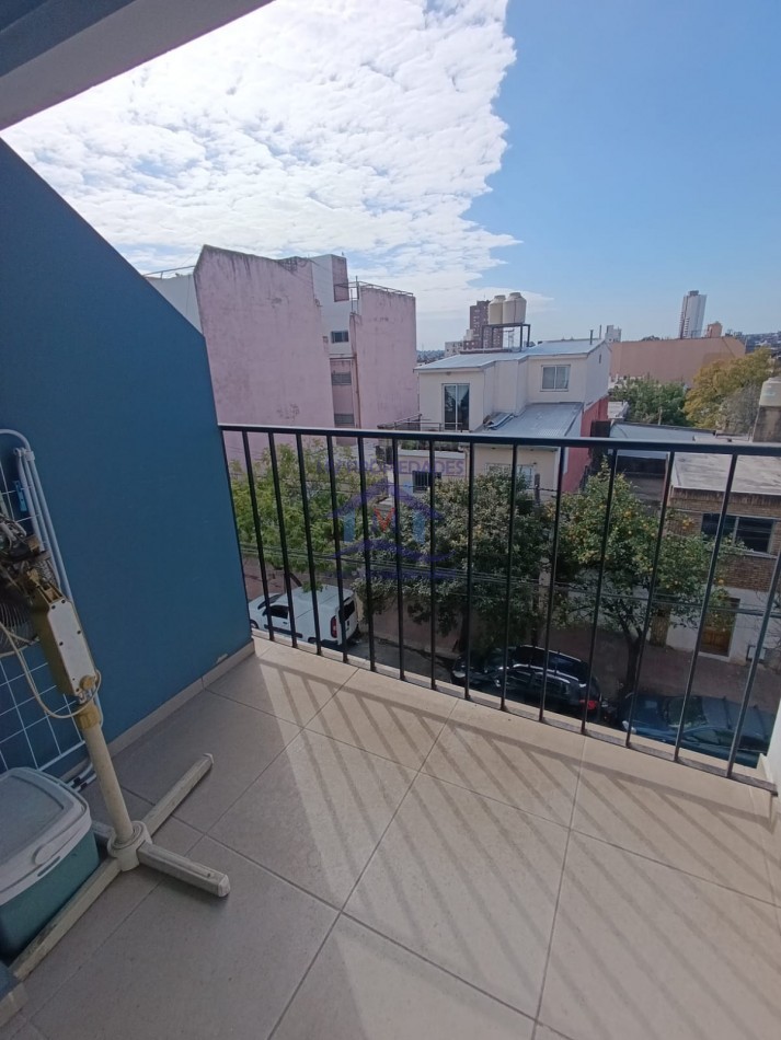 Departamento en venta de 1 dormitorio  y balconen barrio Alberdi 