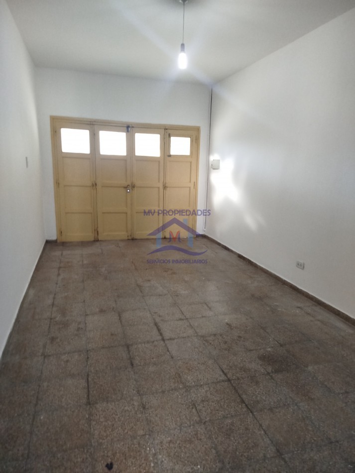 Casa en venta de 3 Dormitorios Barrio Los Naranjos 