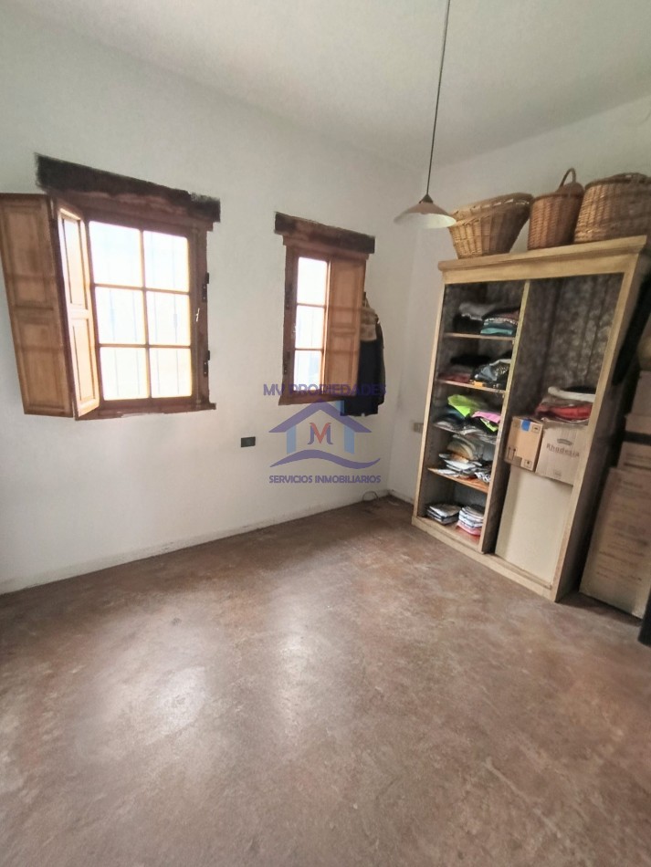 CASA grande en VENTA de 2/3 dormitorios en el Diquecito barrio de la calera Cordoba jardin y pileta 