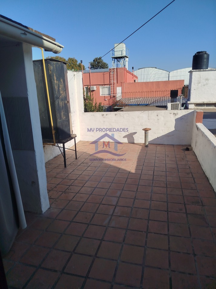 Casa en venta de 3 Dormitorios Barrio Los Naranjos 