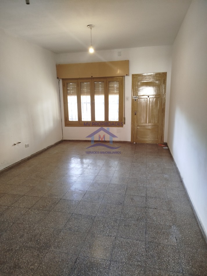 Casa en venta de 3 Dormitorios Barrio Los Naranjos 