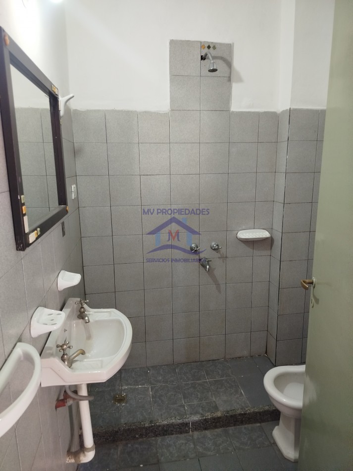 Casa en venta de 3 Dormitorios Barrio Los Naranjos 