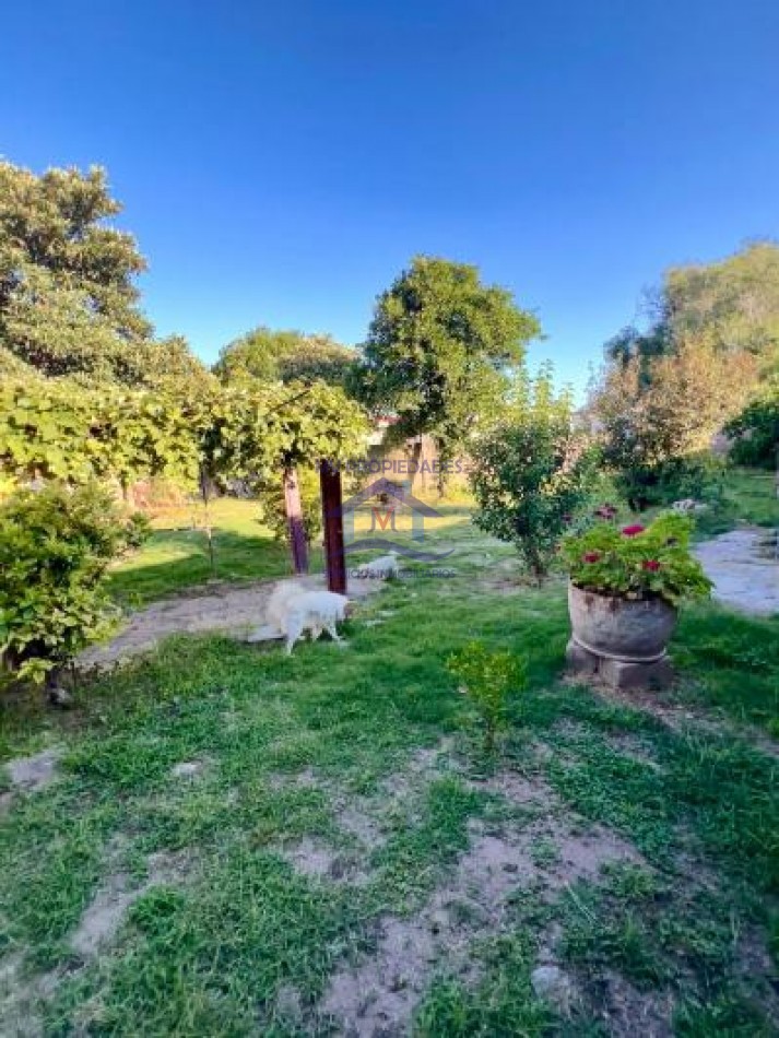 Casa mas departamento en venta en barrio Parque Republica 
