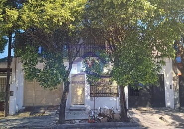 Casa en venta de 3 Dormitorios Barrio Los Naranjos 